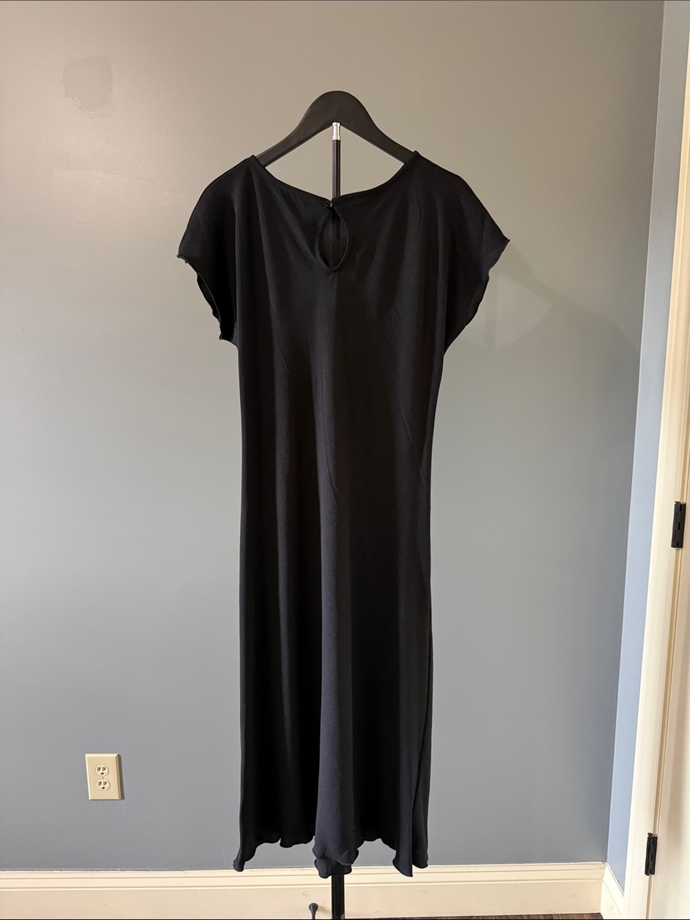 bebe Maxi Keyhole Dress in Black Size Small Like New